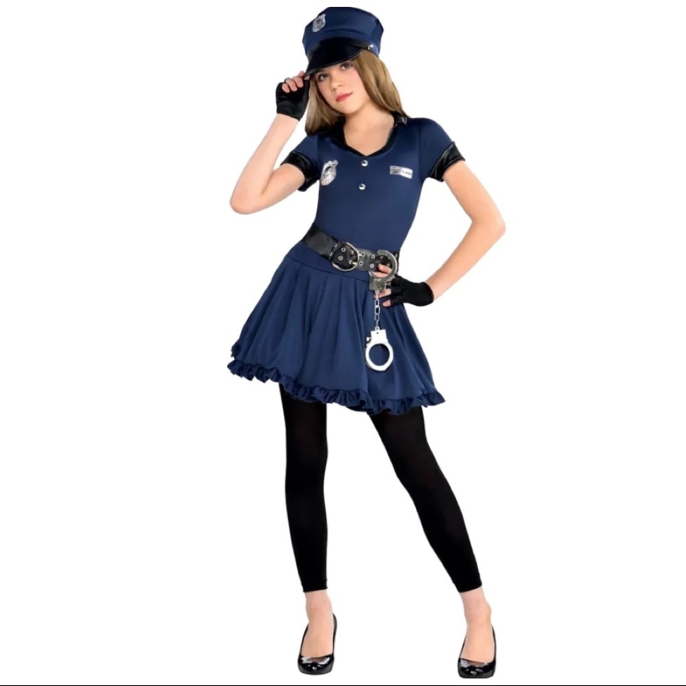 Girls Medium (8-10) Cute Cop Halloween Costume and accessories